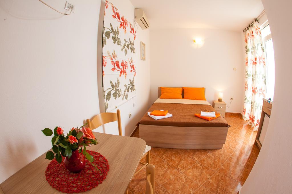 Apartments Vila Masha Petrovac Eksteriør bilde